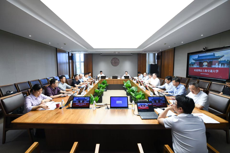 信息工程大學政治委員、黨委書記張玉洲少將一行到訪上海交大
